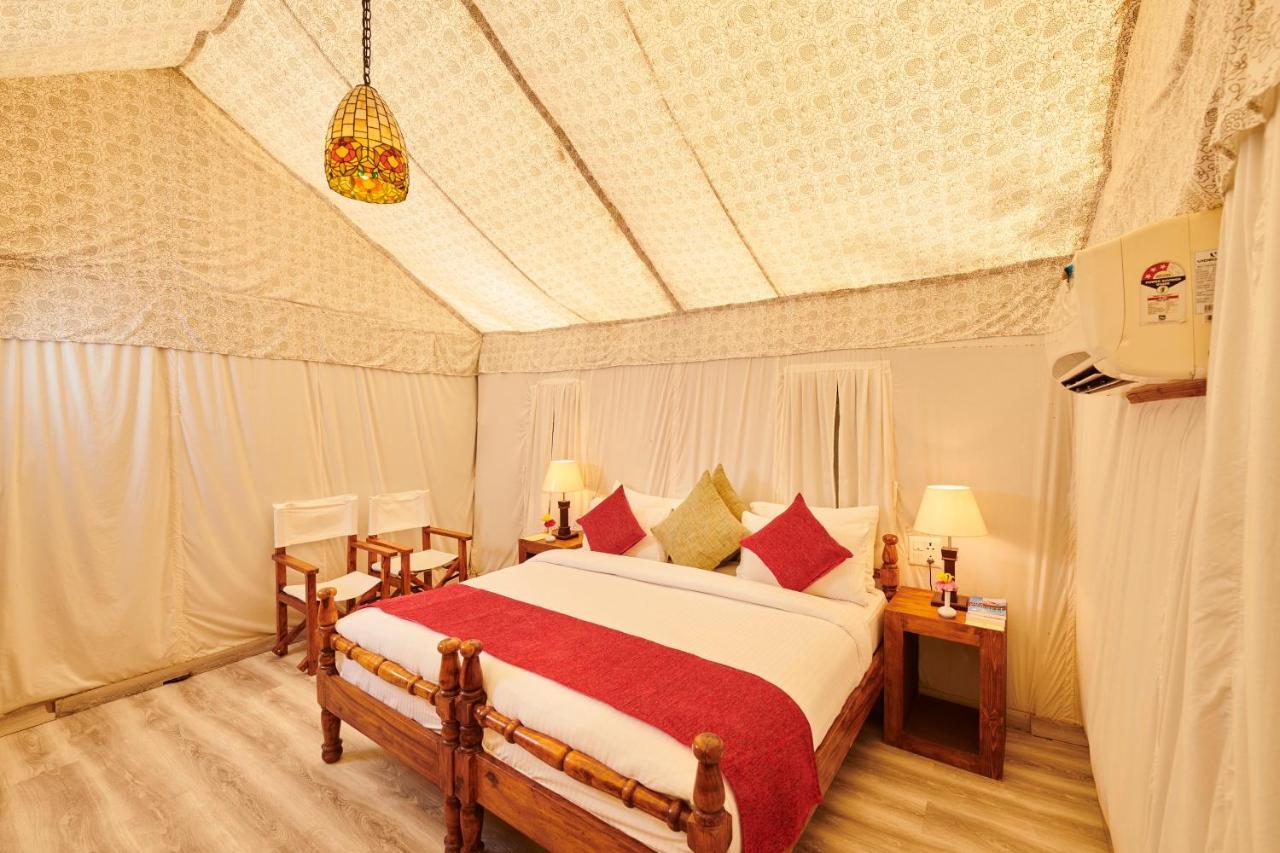 Acorn Hideaway & सहारा Ramnagar (Uttarakhand)