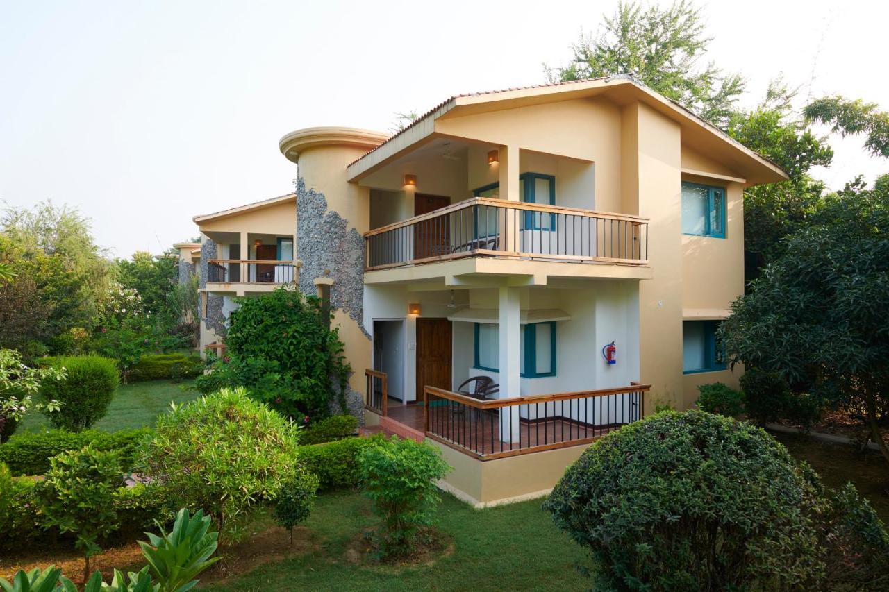 Acorn Hideaway & Ramnagar (Uttarakhand)