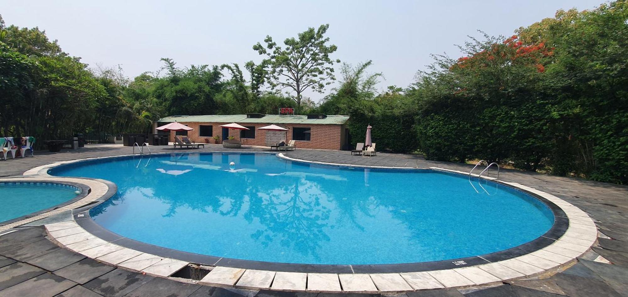 Acorn Hideaway & सहारा Ramnagar (Uttarakhand)