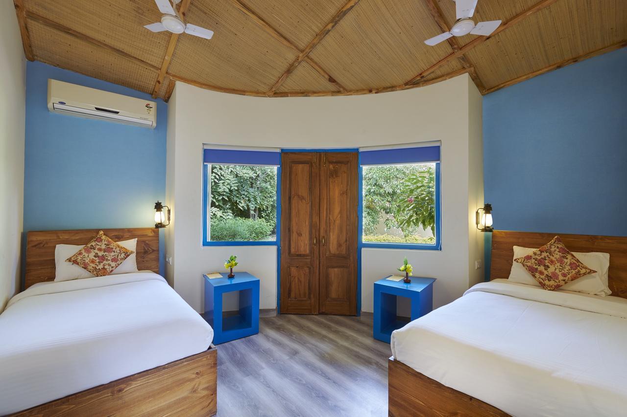 Acorn Hideaway & 4* Ramnagar (Uttarakhand)